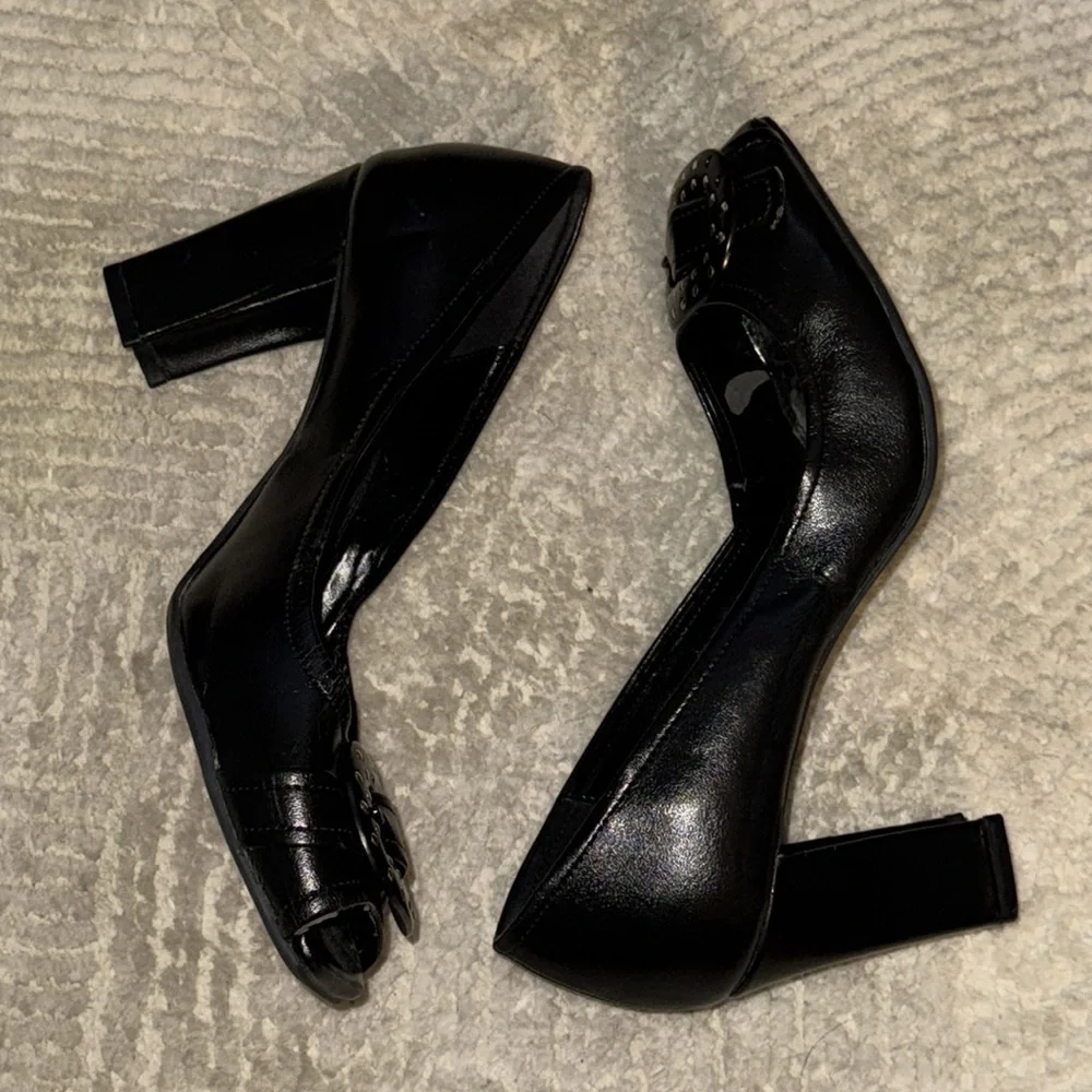 Nickels black slide open toe buckle studded buckle detail heels‎ shoes Sz 8